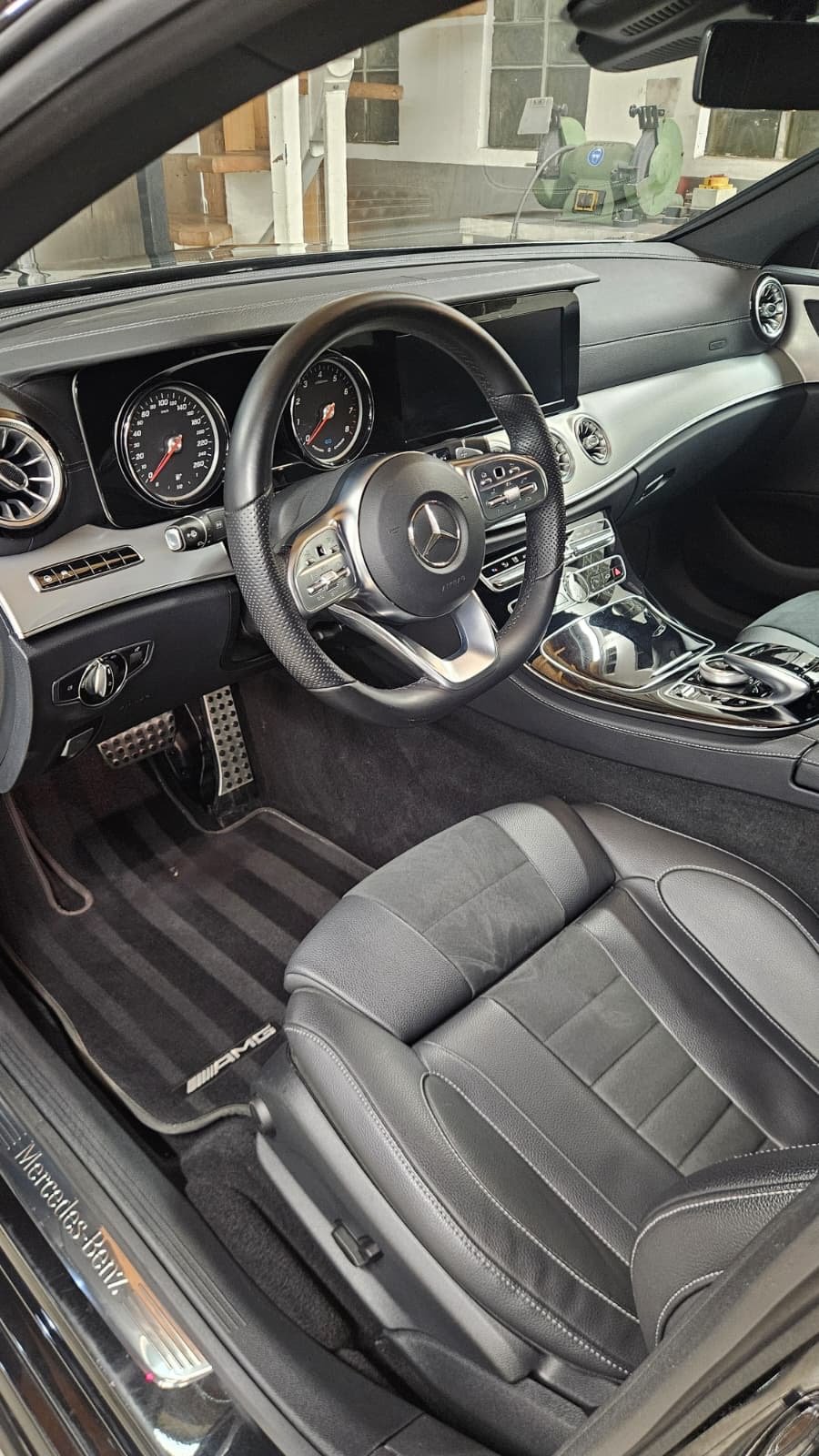 Mercedes Innenraum nach der Aufbereitung